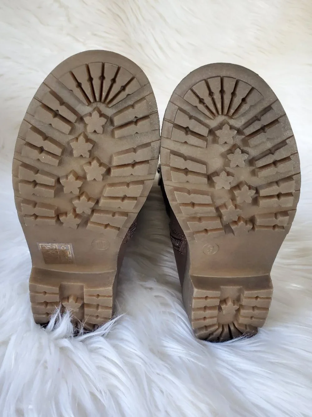 Dream Paris Brown Girl's Mid Calf Quilted Side Panel Buckle Straps Boots SZ 10